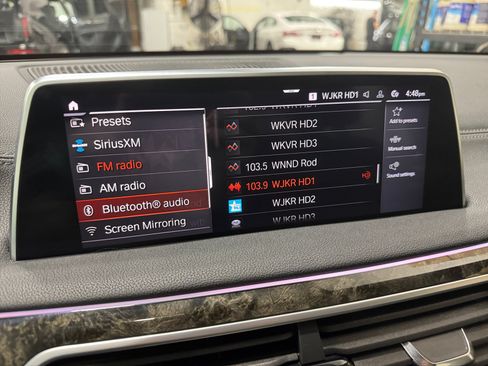 Used 2022 BMW 740i xDrive w/ M Sport Package AWD/4WD image 21