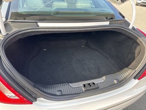 Used 2015 Jaguar XJ AWD image 36