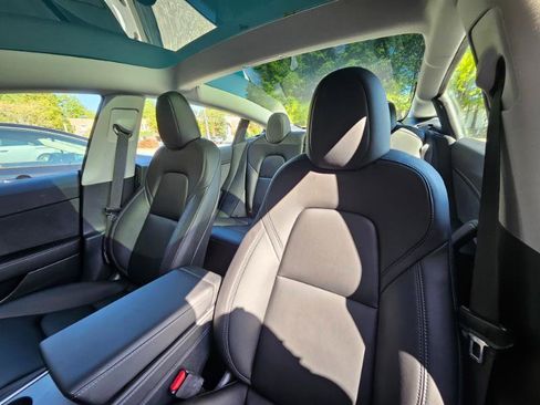 Used 2023 Tesla Model 3 Standard Range image 33