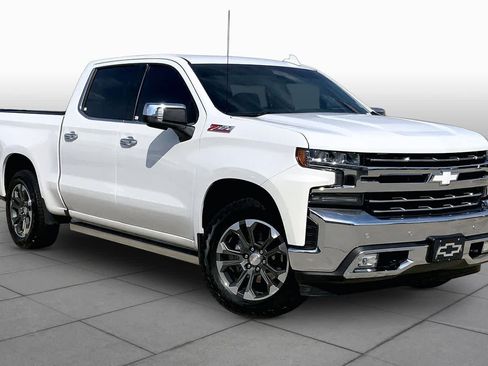 Used 2019 Chevrolet Silverado 1500 LTZ w/ LTZ Premium Package AWD/4WD image 3