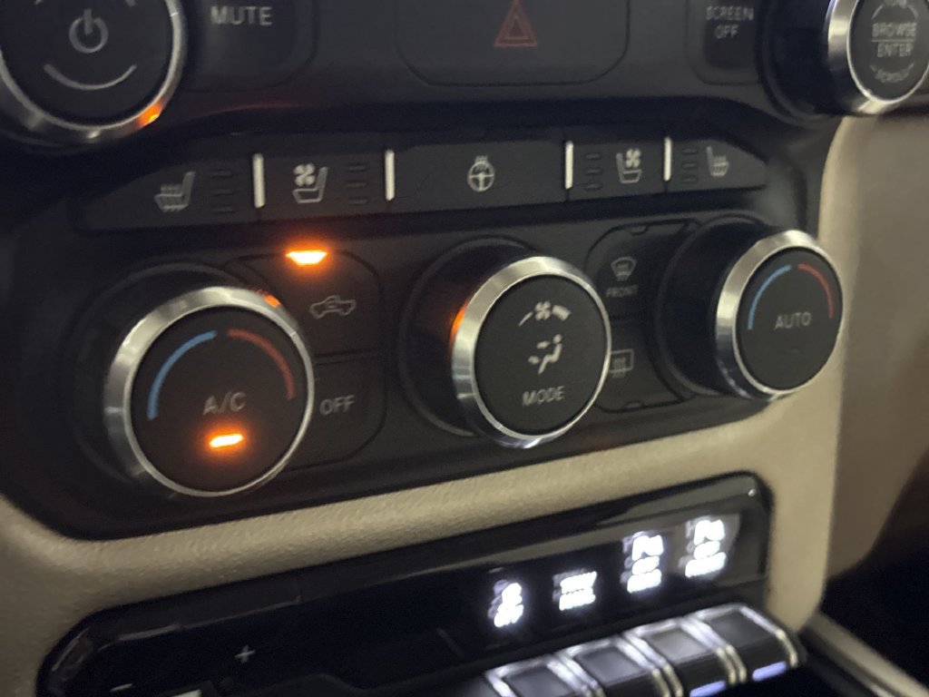 Used 2020 RAM 1500 Laramie AWD/4WD image 16