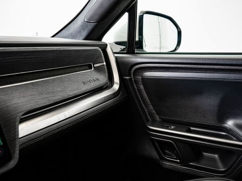 Used 2023 Rivian R1S Adventure image 41