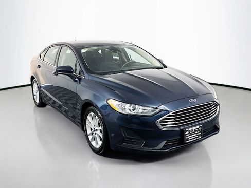Used 2020 Ford Fusion SE FWD image 1