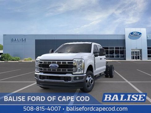 Used 2025 Ford F350 XL w/ XL Chrome Package AWD/4WD image 2