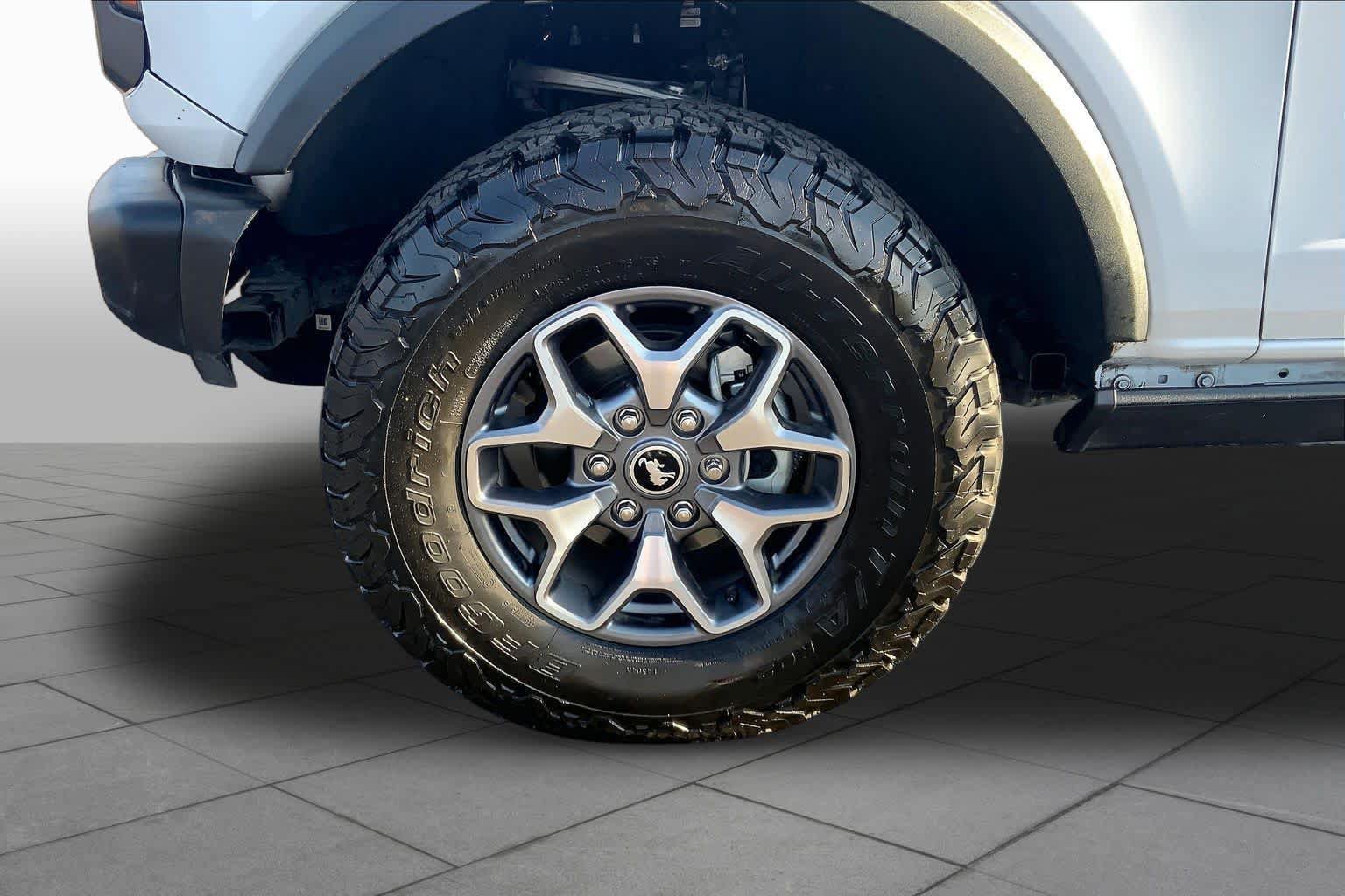 Used 2025 Ford Bronco Badlands AWD/4WD image 11