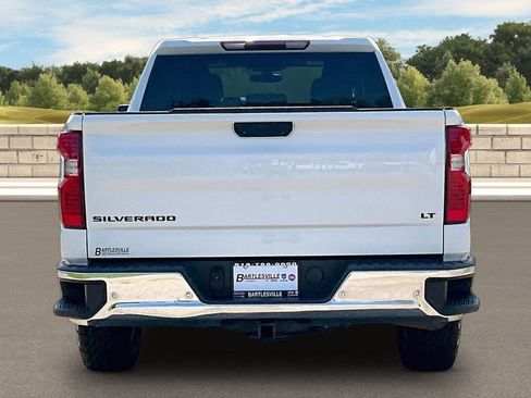Used 2019 Chevrolet Silverado 1500 LT w/ Convenience Package AWD/4WD image 4