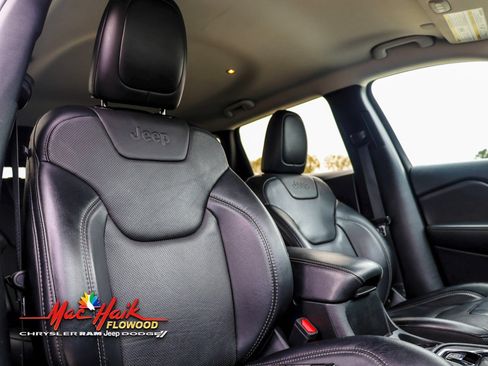 Used 2023 Jeep Cherokee Altitude Lux image 9