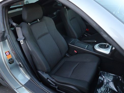 Used 2006 Nissan 350Z Enthusiast w/ (N93) Cargo Convenience Pkg image 34