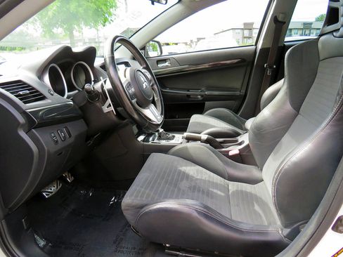 Used 2014 Mitsubishi Lancer Evolution MR image 12