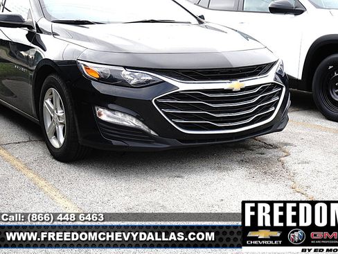 Used 2024 Chevrolet Malibu LT FWD image 2