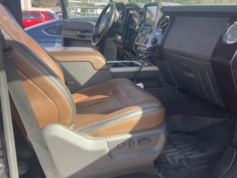 Used 2015 Ford F250 Platinum w/ FX4 Off-Road Package image 16