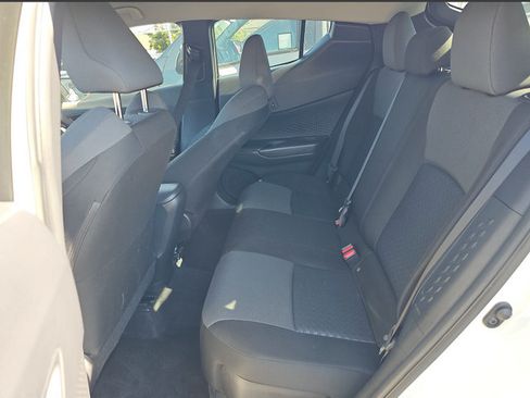 Used 2021 Toyota C-HR LE FWD image 10