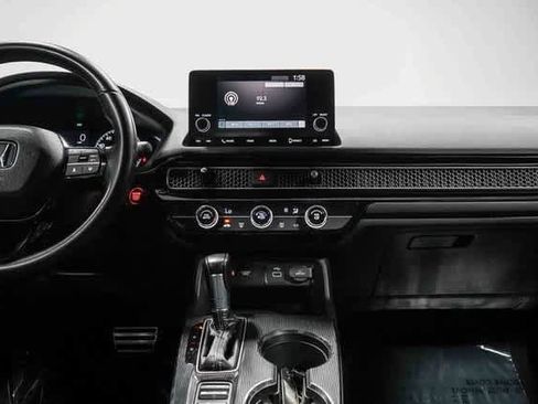 Used 2022 Honda Civic Sport image 12