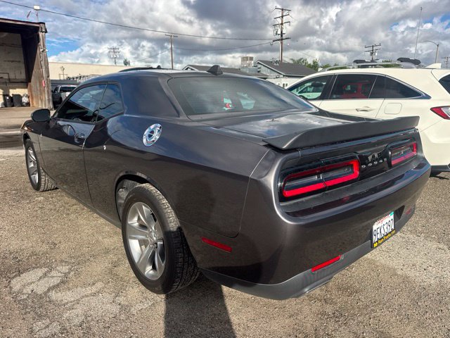 Used 2015 Dodge Challenger SXT RWD image 7