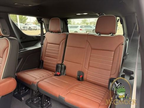 Used 2024 GMC Yukon Denali Ultimate AWD/4WD image 27