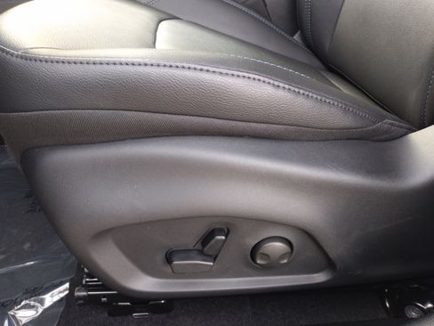 New 2026 Jeep Compass Limited image 19