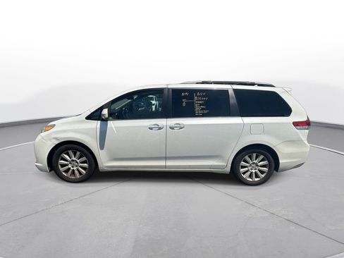 Used 2013 Toyota Sienna Limited w/ Premium Pkg FWD image 9