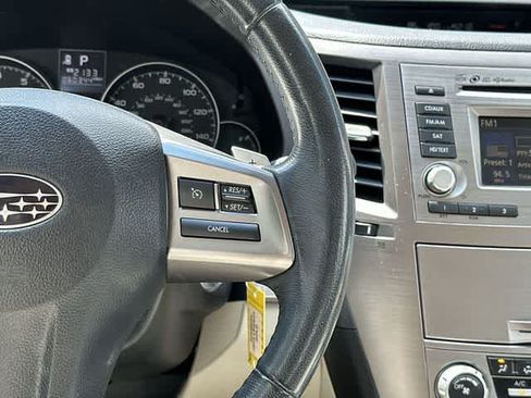 Used 2014 Subaru Legacy 2.5i Premium AWD/4WD image 9