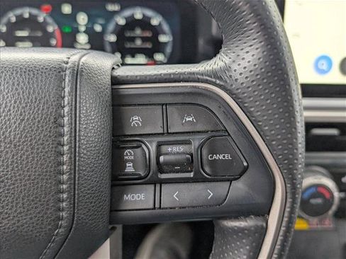 Used 2025 Toyota 4Runner TRD Off-Road Premium image 27