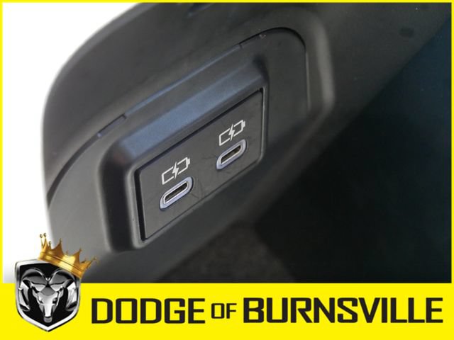 Used 2025 Toyota RAV4 LE AWD/4WD image 22