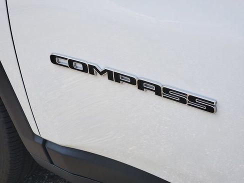 Used 2026 Jeep Compass Limited AWD/4WD image 6