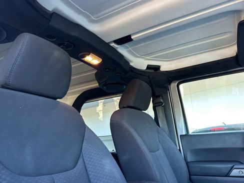 Used 2013 Jeep Wrangler Sport AWD/4WD image 17