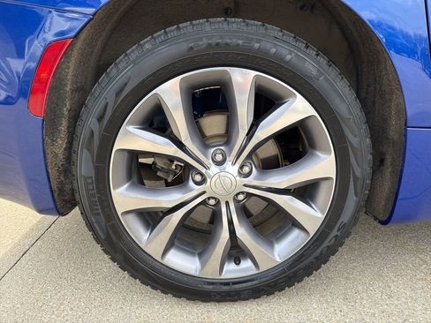 Used 2019 Chrysler Pacifica Limited w/ Advanced Safetytec Group image 57