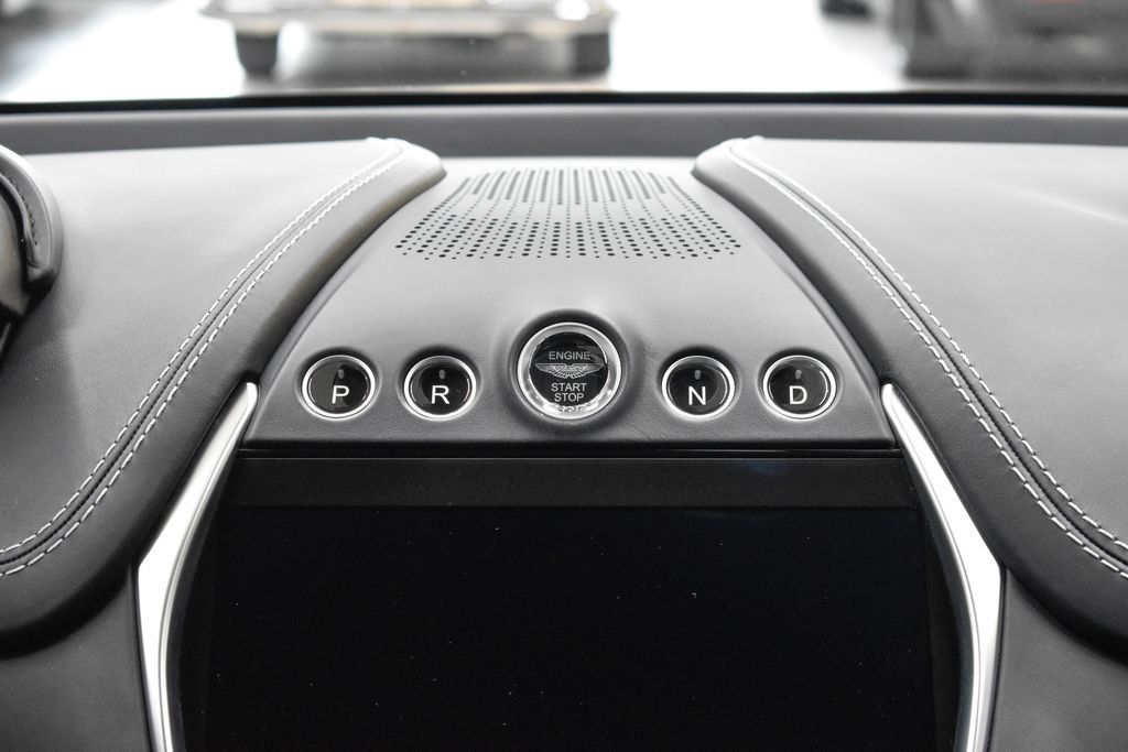 Used 2022 Aston Martin DBX AWD/4WD image 24