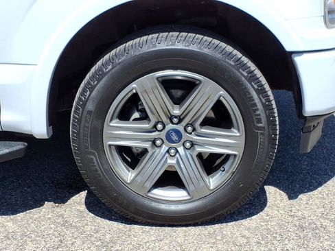 Used 2018 Ford F150 XLT w/ Equipment Group 302A Luxury AWD/4WD image 10
