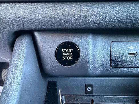 Certified 2025 Nissan Rogue SL image 16