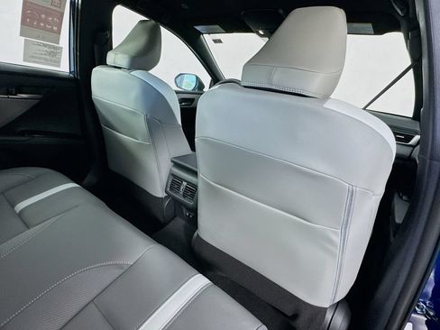 New 2026 Toyota Camry Hybrid FWD image 26