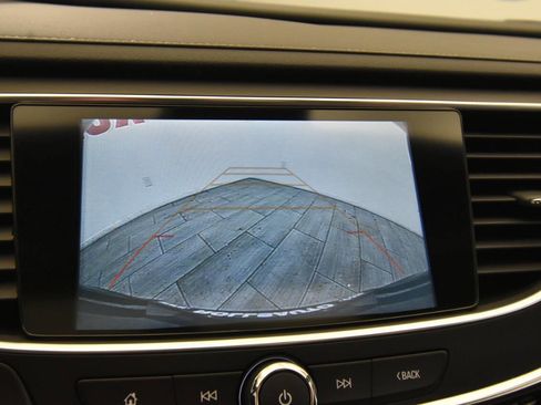 Used 2019 Buick LaCrosse Avenir image 21