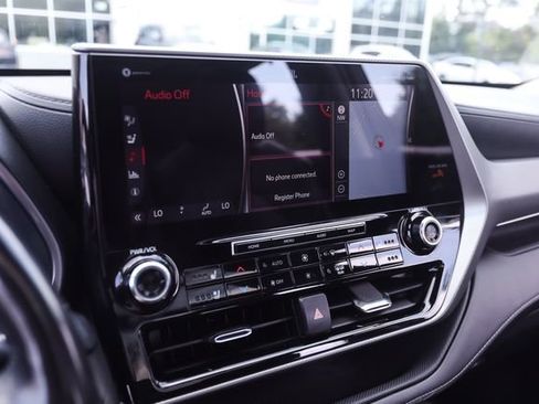 Used 2020 Toyota Highlander Platinum AWD/4WD image 31