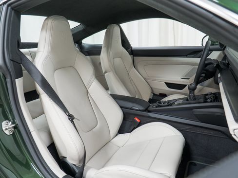 Used 2026 Porsche 911 GT3 image 36