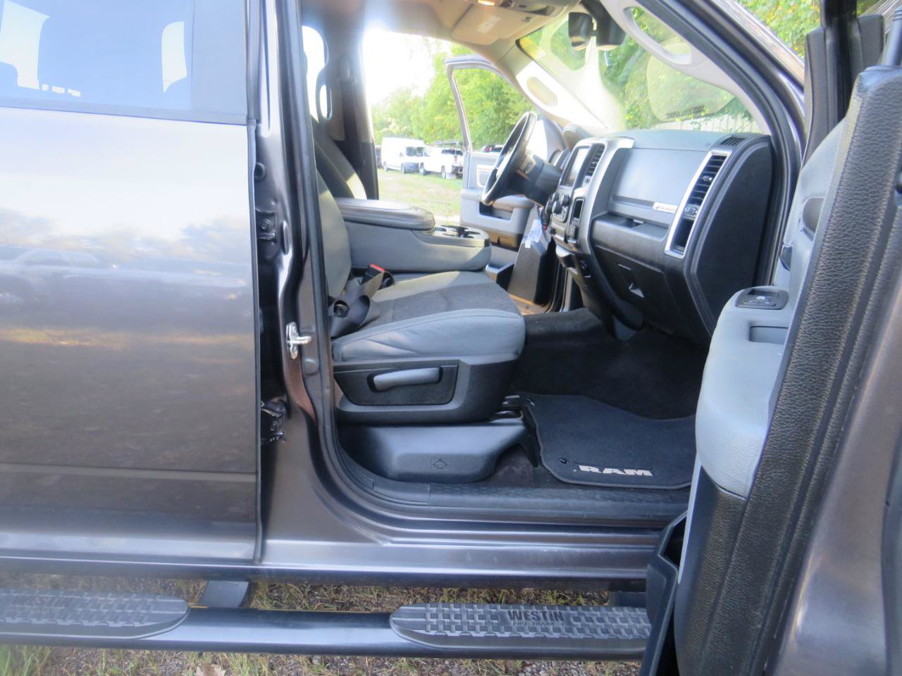 Used 2017 RAM 1500 Big Horn AWD/4WD image 18
