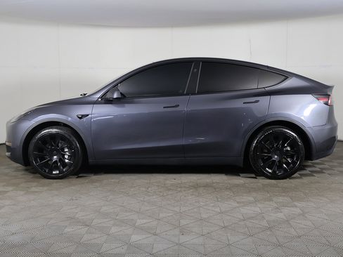 Used 2023 Tesla Model Y Long Range AWD/4WD image 17