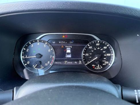 Certified 2024 Nissan Frontier SV w/ Technology Package image 18