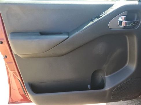Used 2014 Nissan Frontier Desert Runner RWD image 23