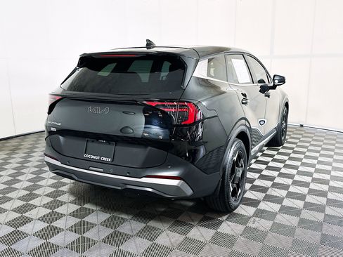Used 2026 Kia Sportage EX FWD image 3