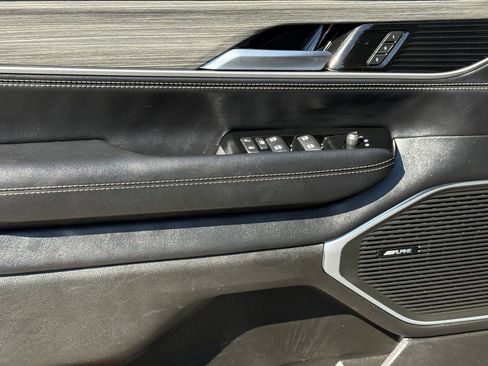 Used 2024 Jeep Wagoneer Series III image 17