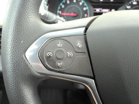 Used 2022 Chevrolet Traverse LS FWD image 34