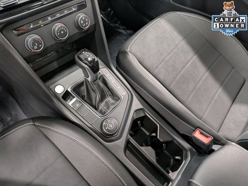 Used 2022 Volkswagen Taos SE image 15