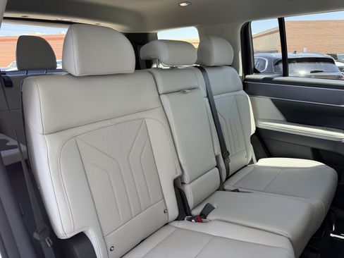 Used 2026 Hyundai Santa Fe SEL FWD image 38