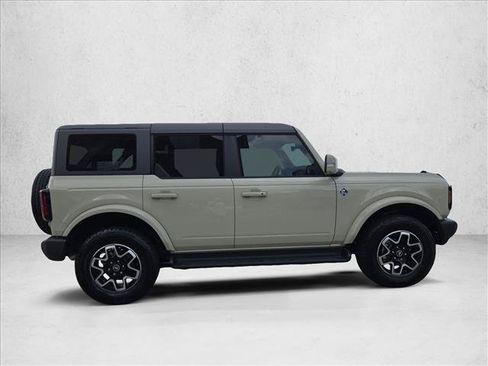 Used 2025 Ford Bronco Outer Banks AWD/4WD image 4