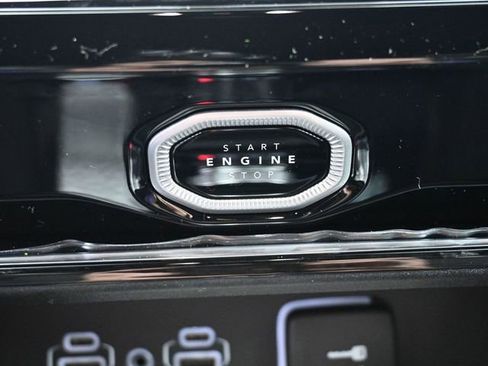 New 2026 Jeep Grand Cherokee L 4WD image 22