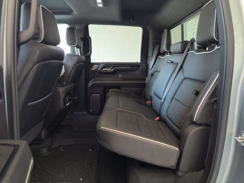 Used 2024 GMC Sierra 2500 AT4X AWD/4WD image 31