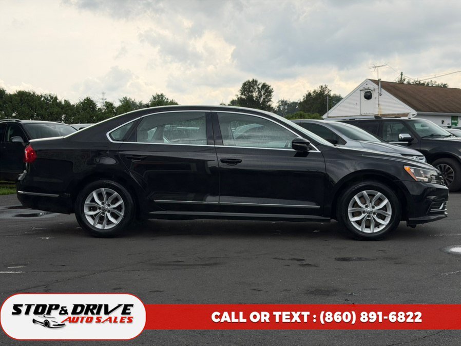 Used 2016 Volkswagen Passat 1.8T S FWD image 4