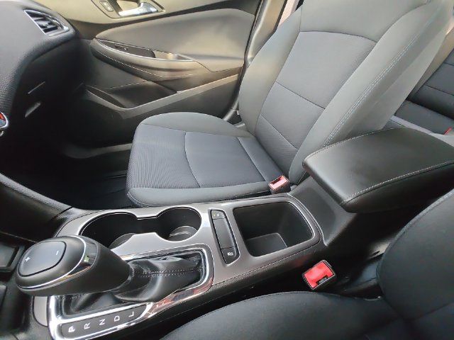 Used 2016 Chevrolet Cruze LT w/ Convenience Package FWD image 21