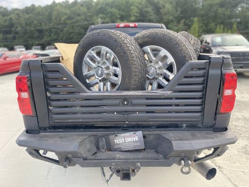 Used 2017 Chevrolet Silverado 2500 LT w/ LT Convenience Package AWD/4WD image 7