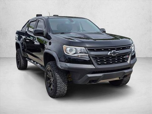 Used 2019 Chevrolet Colorado ZR2 w/ ZR2 Midnight Special Edition AWD/4WD image 3